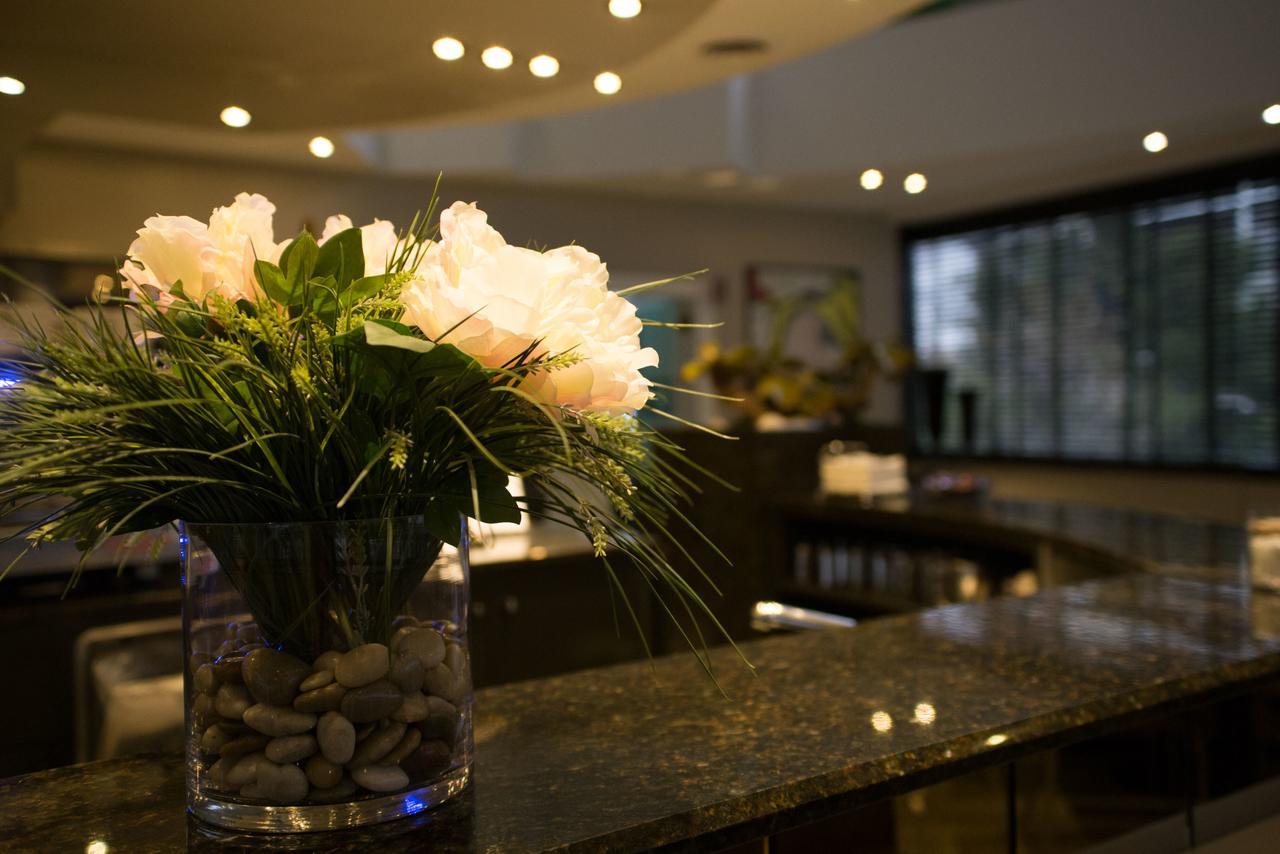Ascot Hotel